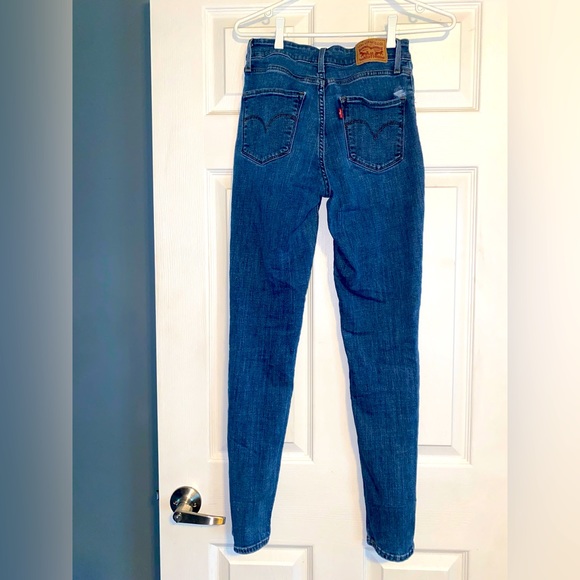 LEVIS 721 High Rise Skinny Jeans. Size 27. Great condition. - Picture 3 of 6
